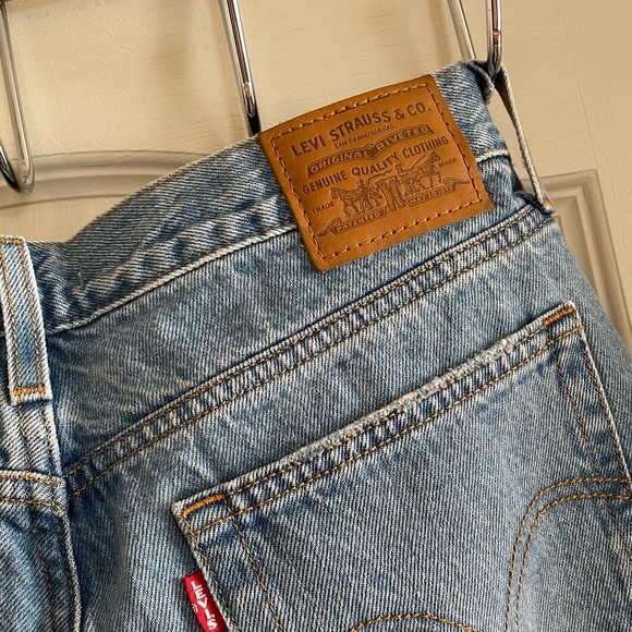 Levi’s Wedgie - NEW ! - Picture 4 of 5